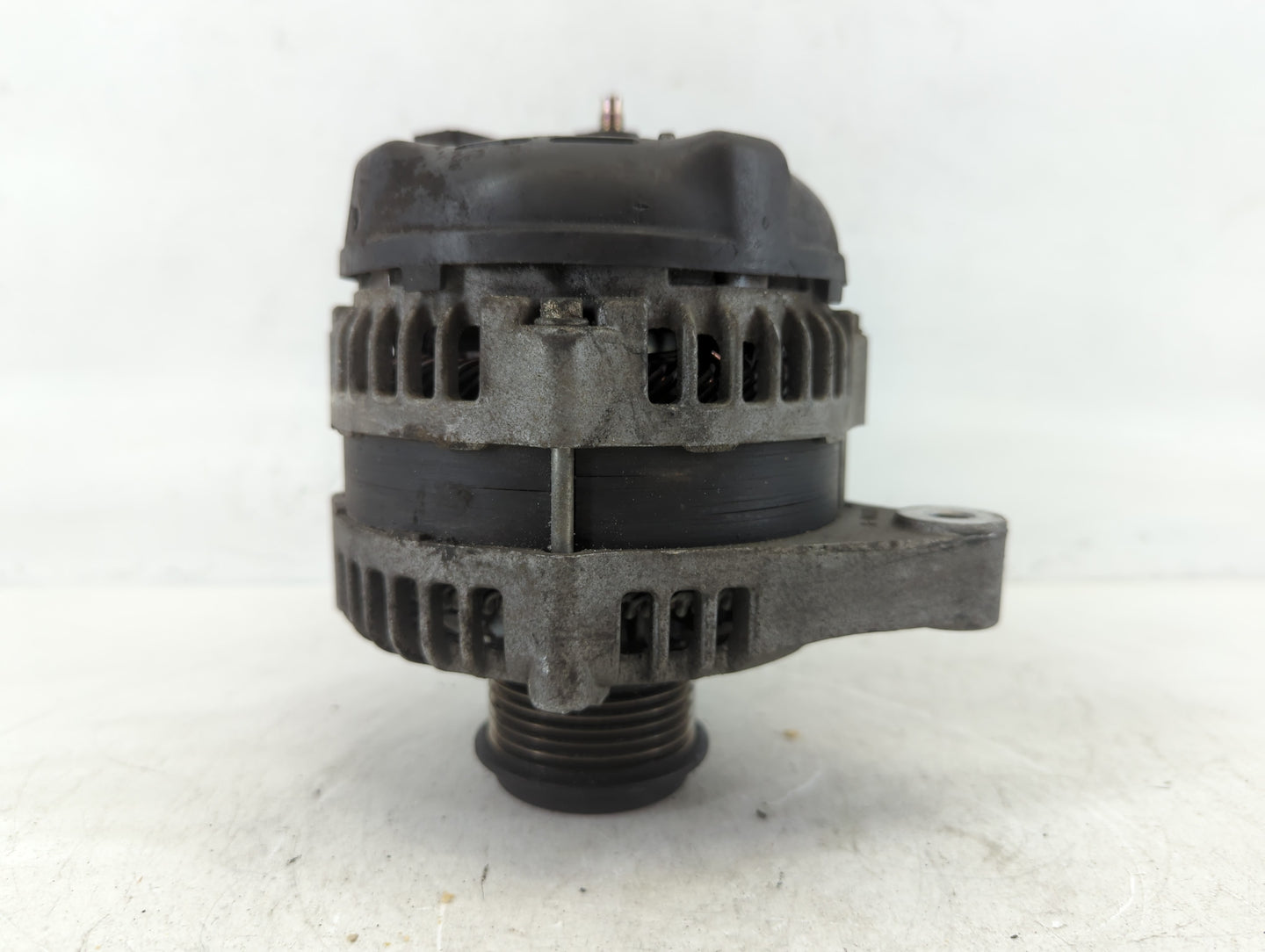 2013-2016 Cadillac Srx Alternator Replacement Generator Charging Assembly Engine OEM P/N:104211-8161 22988006 Fits OEM Used 