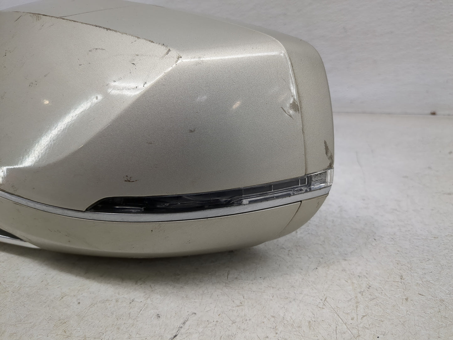 2013-2015 Cadillac Xts Driver Side View Mirror - Left Door Mirror OEM Used - Oemusedautoparts1.com