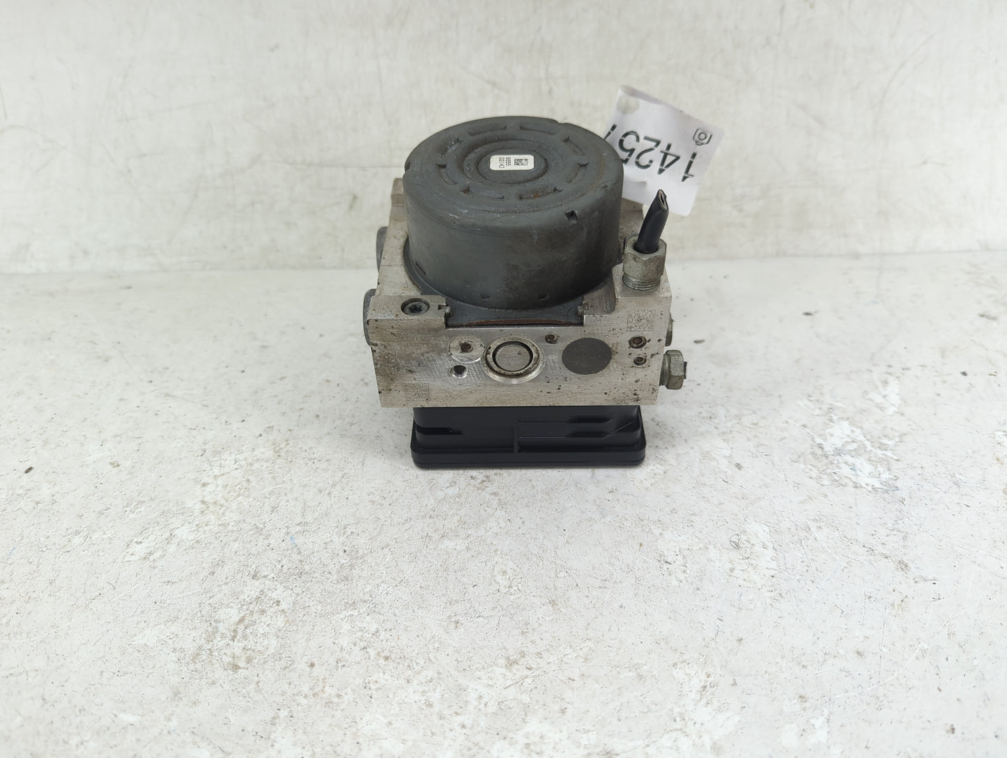 2015 Cadillac Xts ABS Pump Control Module Replacement P/N:23175174 23308257 Fits OEM Used Auto Parts - Oemusedautoparts1.com