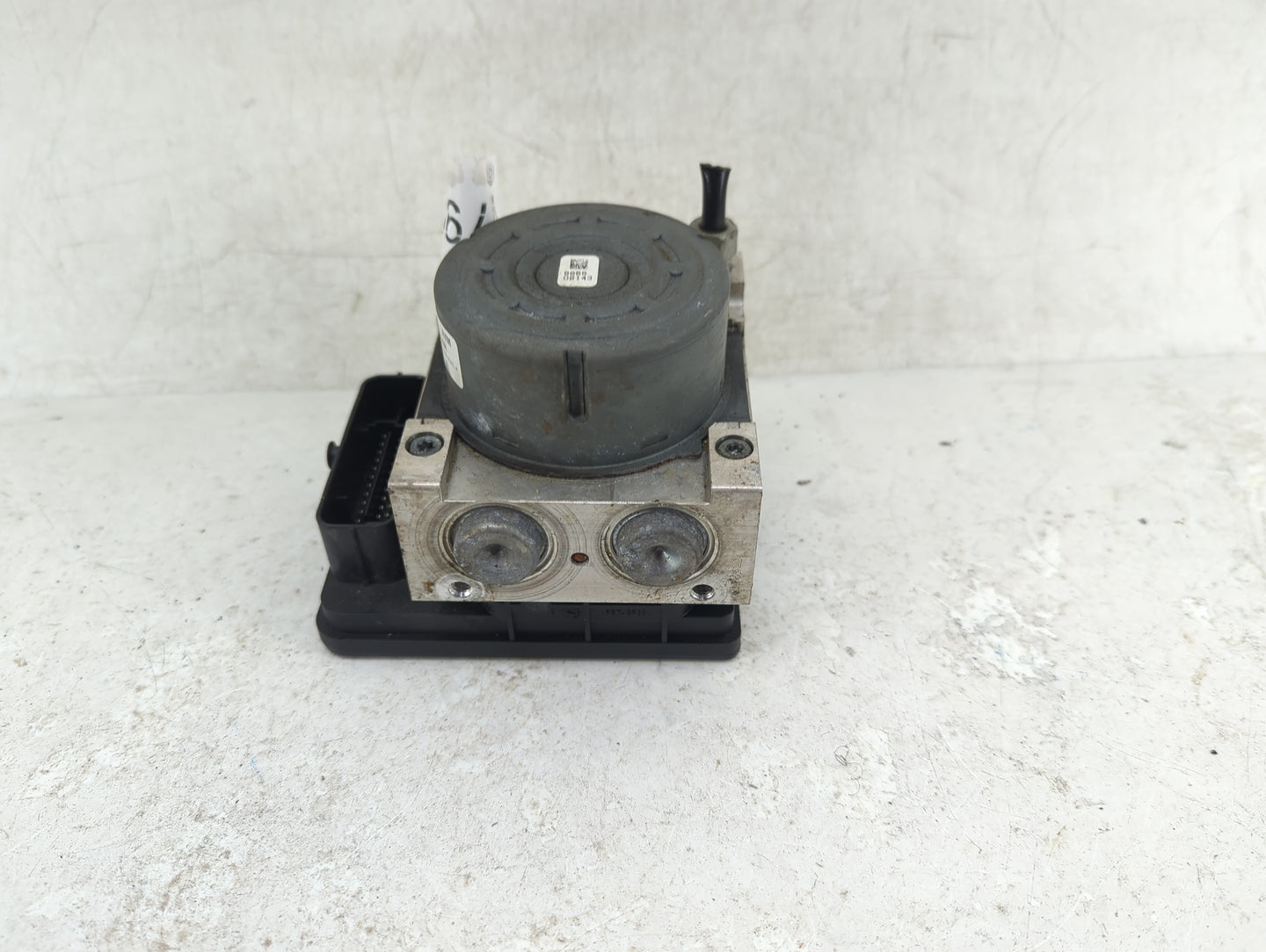 2015 Cadillac Xts ABS Pump Control Module Replacement P/N:23175174 23308257 Fits OEM Used Auto Parts - Oemusedautoparts1.com