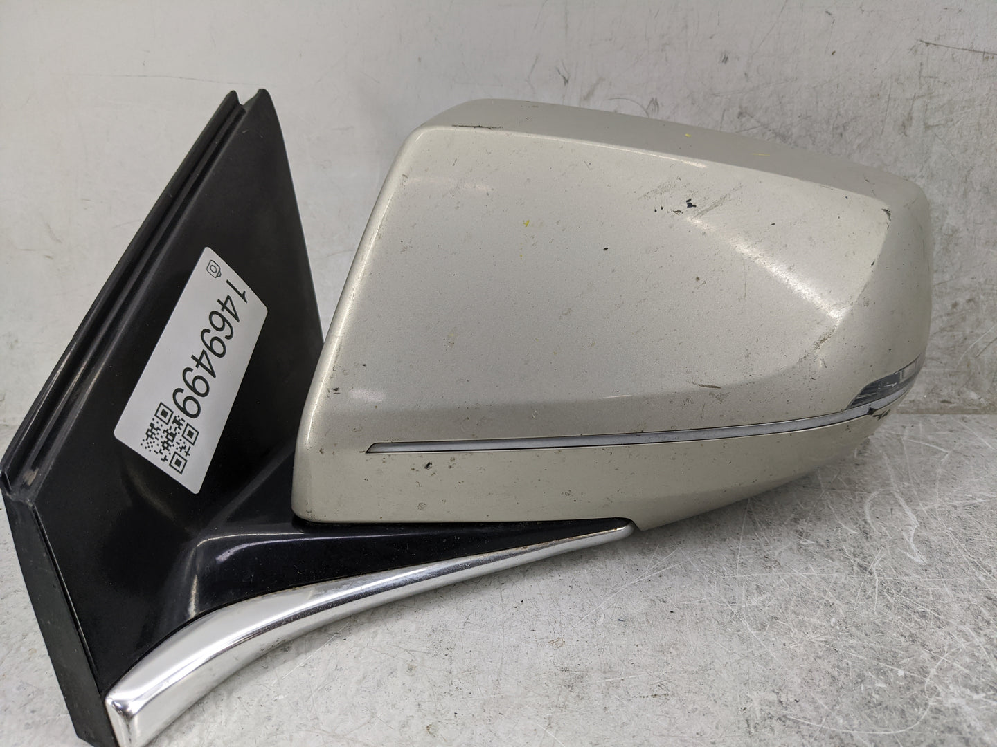 2015 Cadillac Xts Driver Side View Mirror - Left Door Mirror OEM Used - Oemusedautoparts1.com