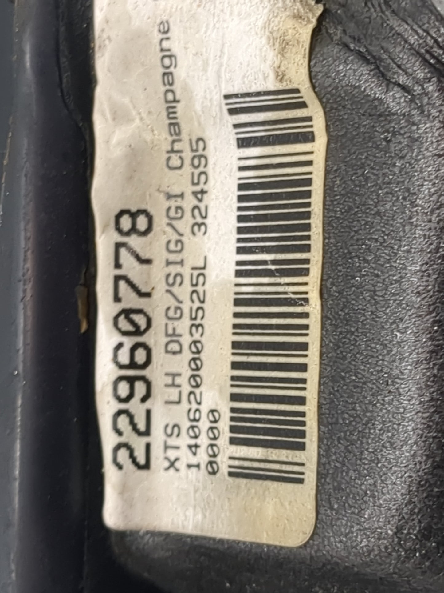 2015 Cadillac Xts Driver Side View Mirror - Left Door Mirror OEM Used - Oemusedautoparts1.com