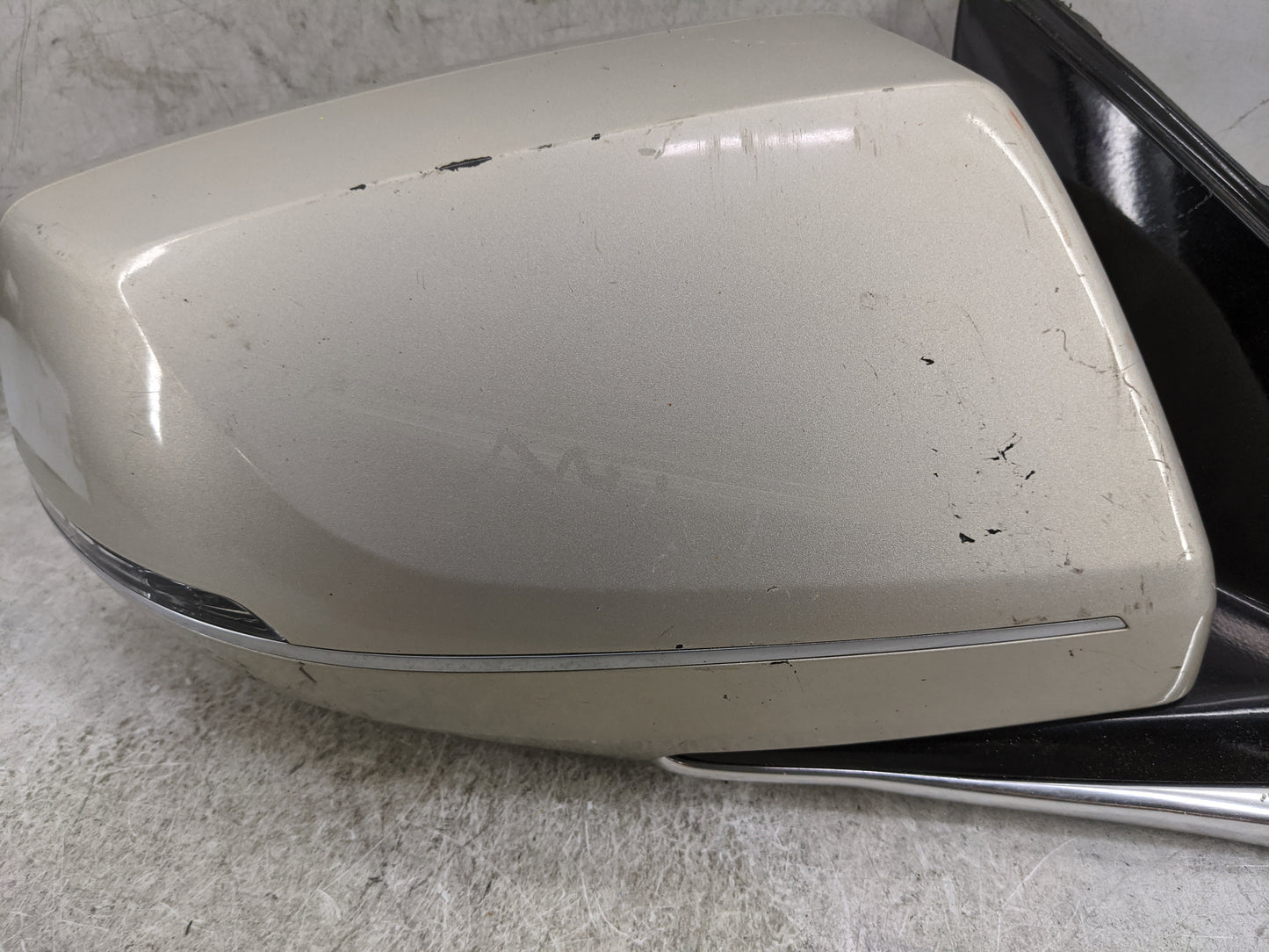 2015 Cadillac Xts Passenger Side View Mirror - Right Door Mirror OEM Used - Oemusedautoparts1.com