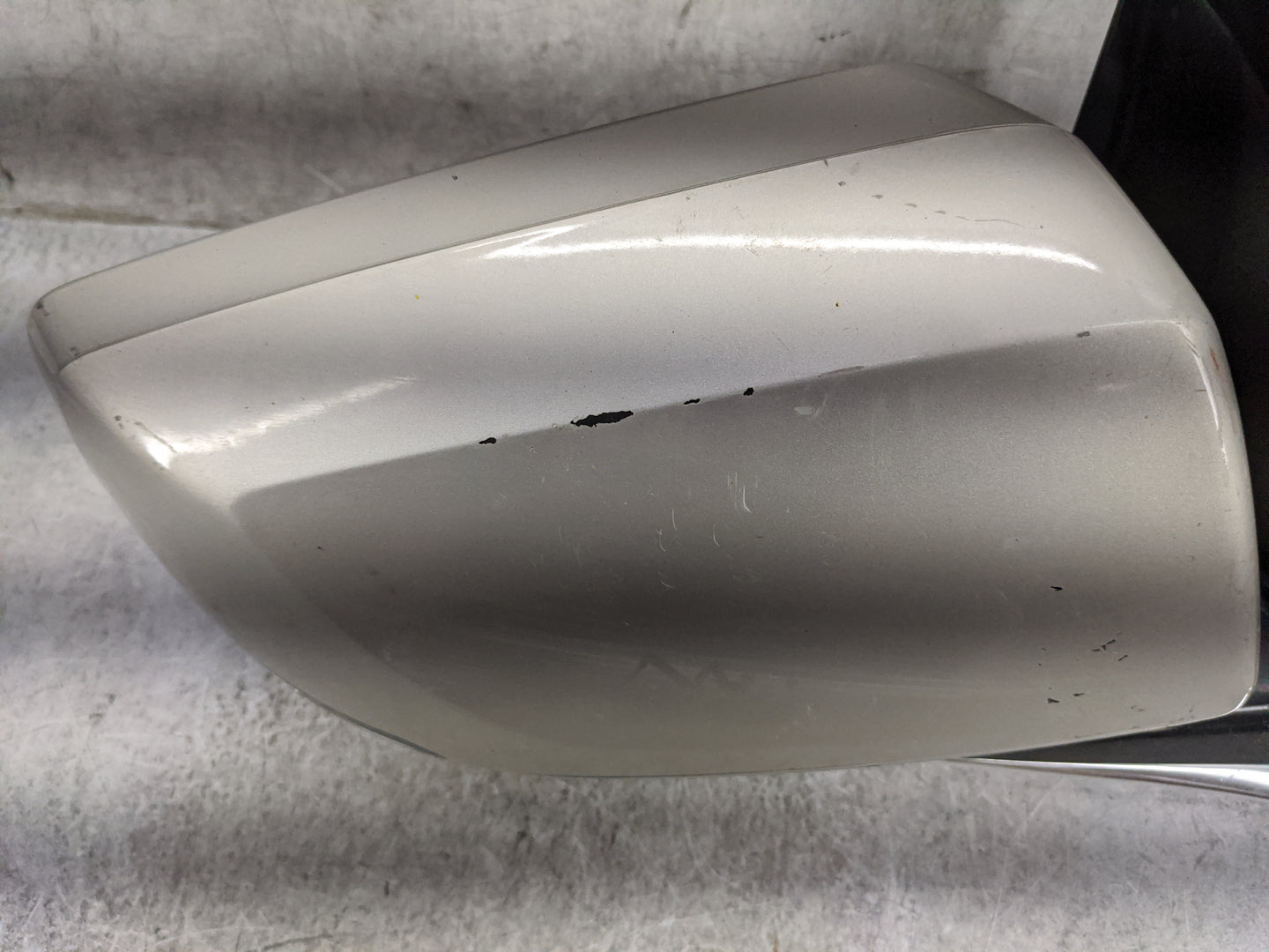 2015 Cadillac Xts Passenger Side View Mirror - Right Door Mirror OEM Used - Oemusedautoparts1.com