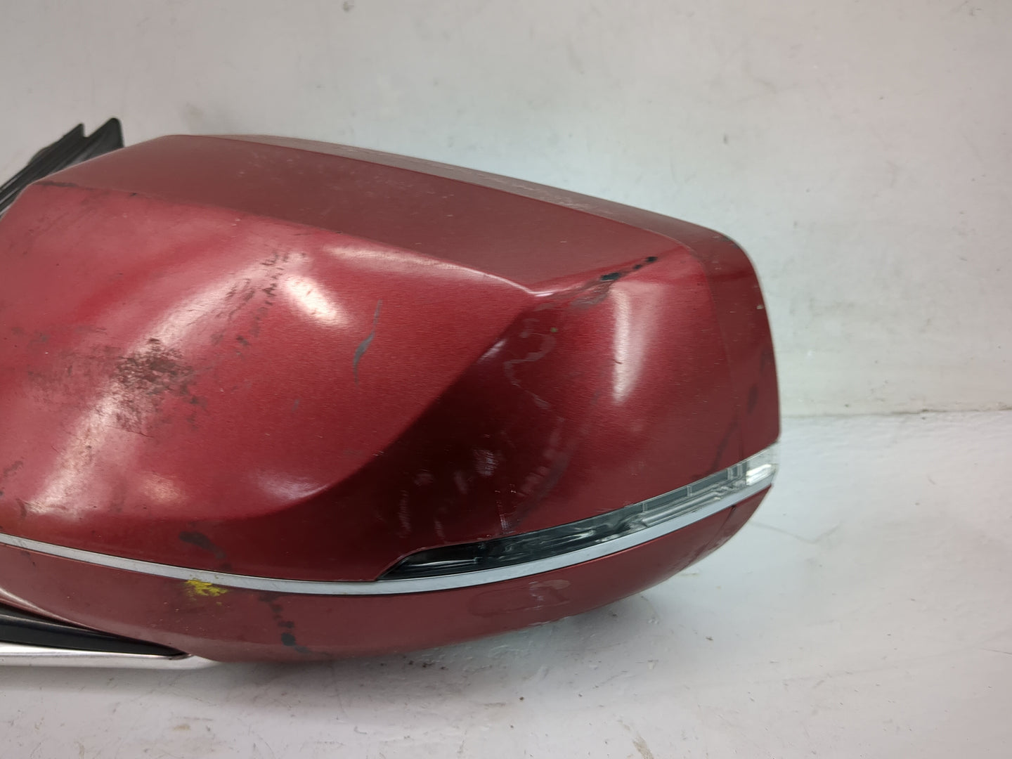 2013-2015 Cadillac Xts Driver Side View Mirror - Left Door Mirror OEM Used - Oemusedautoparts1.com