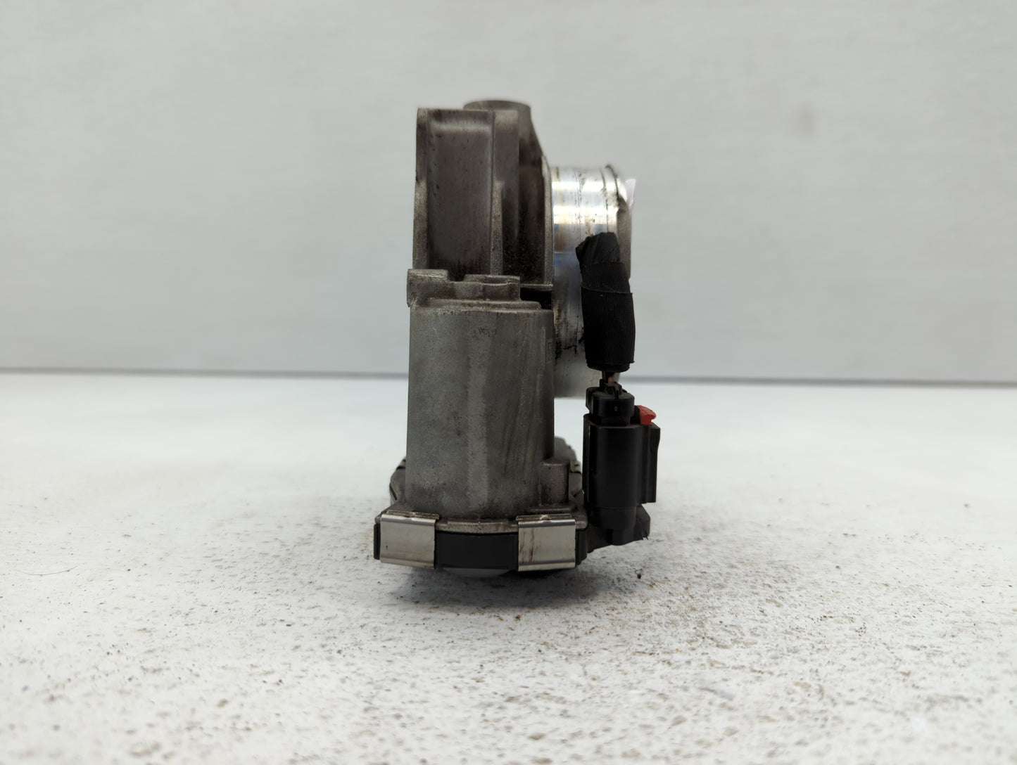 2013-2019 Cadillac Xts Throttle Body P/N:12632172BA Fits Fits 2012 2013 2014 2015 2016 2017 2018 2019 2020 2021 2022 OEM Use