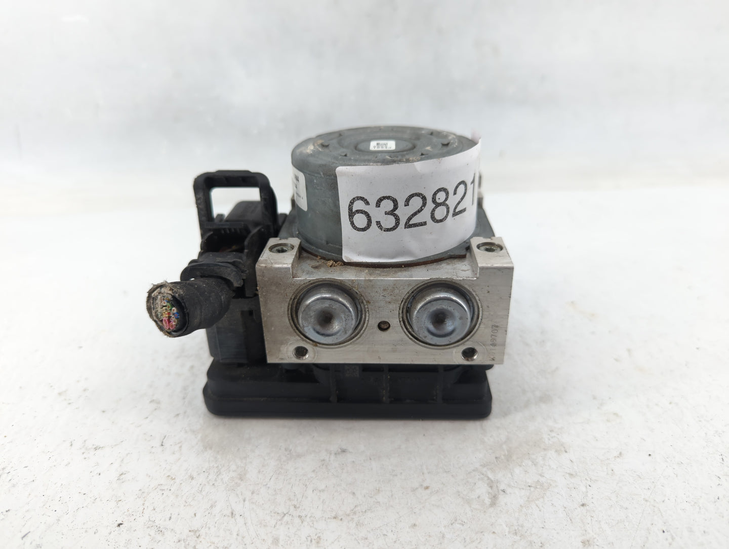 2015 Cadillac Xts ABS Pump Control Module Replacement P/N:23180389 Fits OEM Used Auto Parts - Oemusedautoparts1.com
