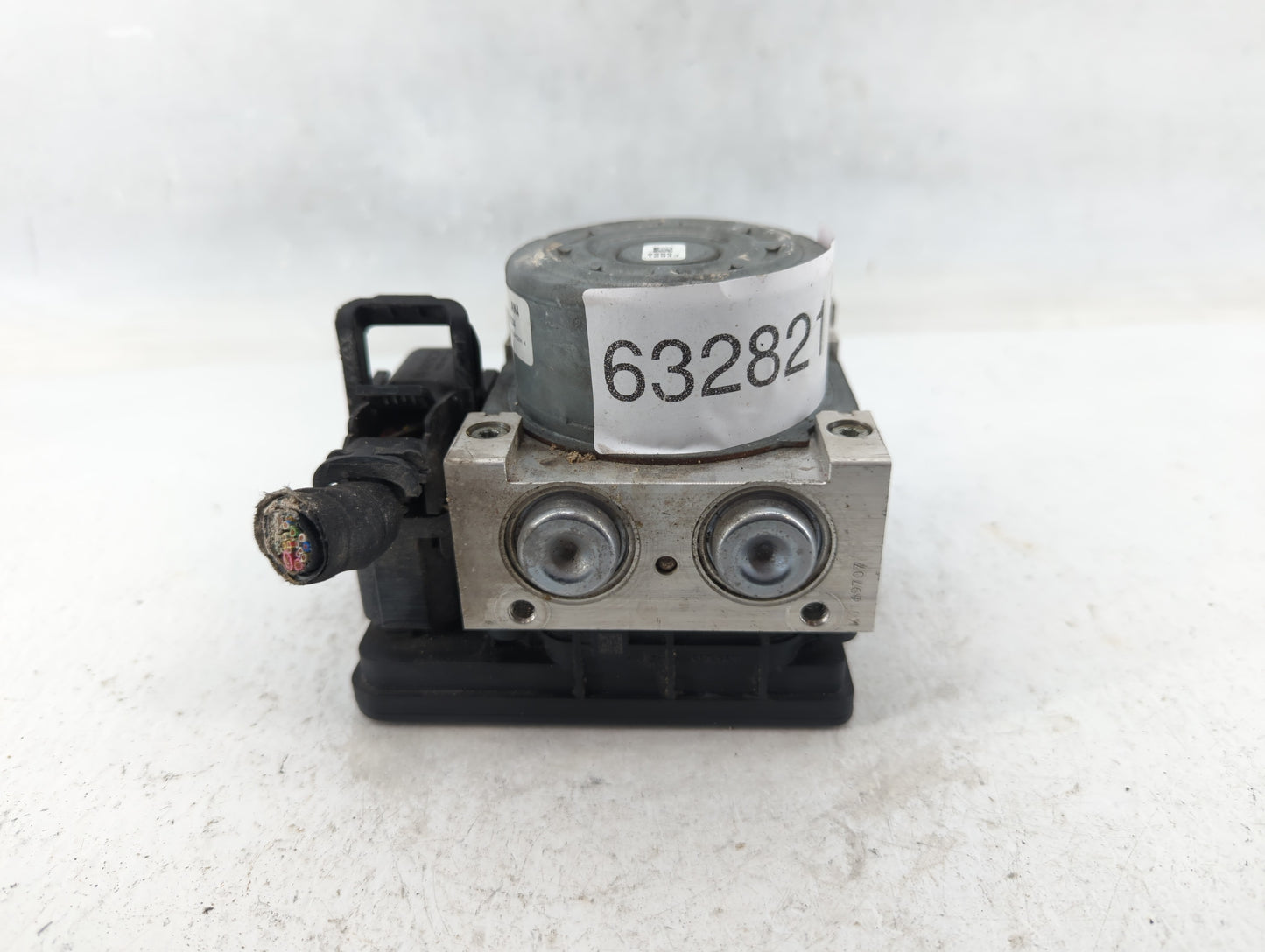 2015 Cadillac Xts ABS Pump Control Module Replacement P/N:23180389 Fits OEM Used Auto Parts - Oemusedautoparts1.com
