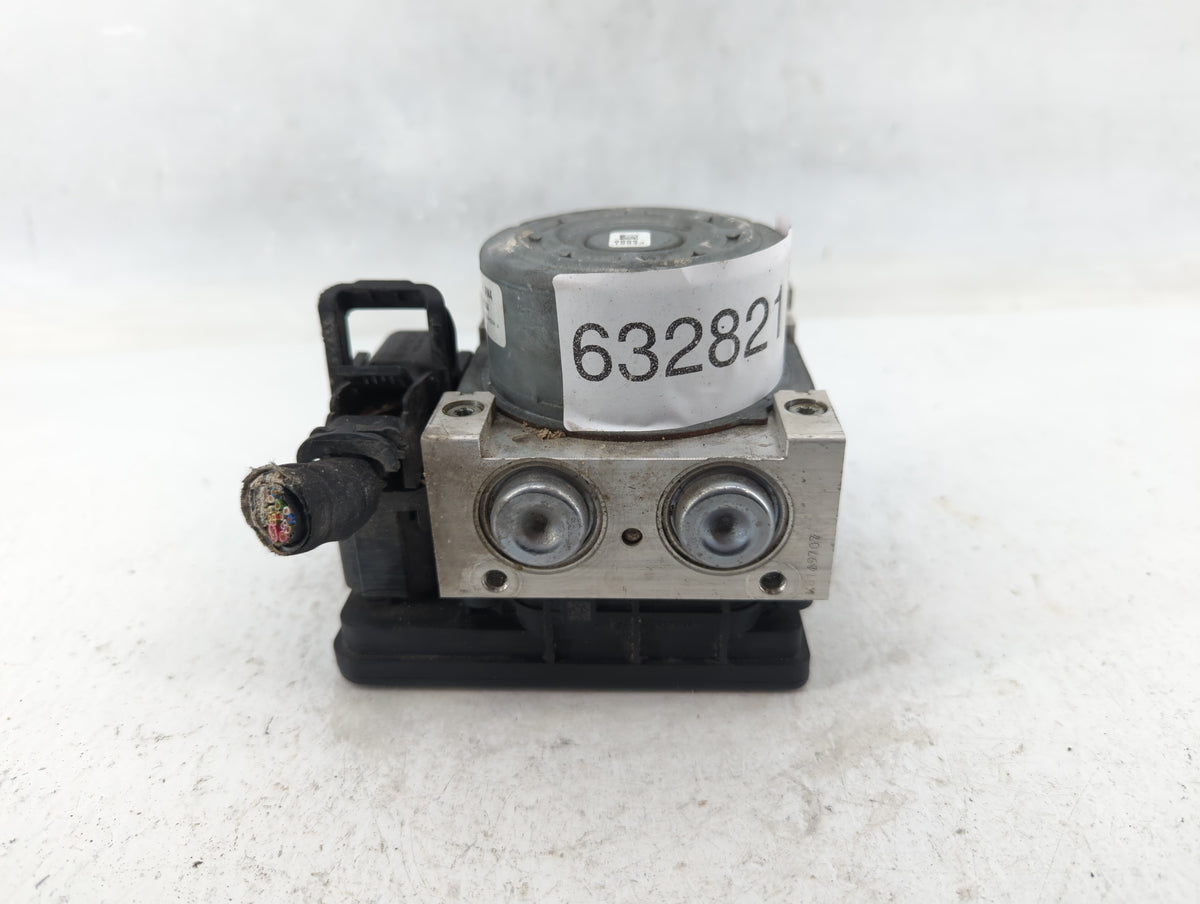 2015 Cadillac Xts Anti-Lock Brake ABS Pump Module Actuator OEM P/N:23180389 Fits OEM Used Auto Parts - Oemusedautoparts1.com