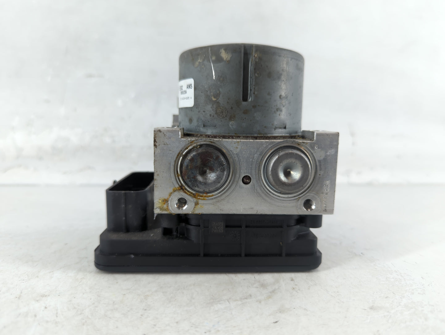 2015 Cadillac Xts ABS Pump Control Module Replacement P/N:23180390 23180389 Fits OEM Used Auto Parts - Oemusedautoparts1.com