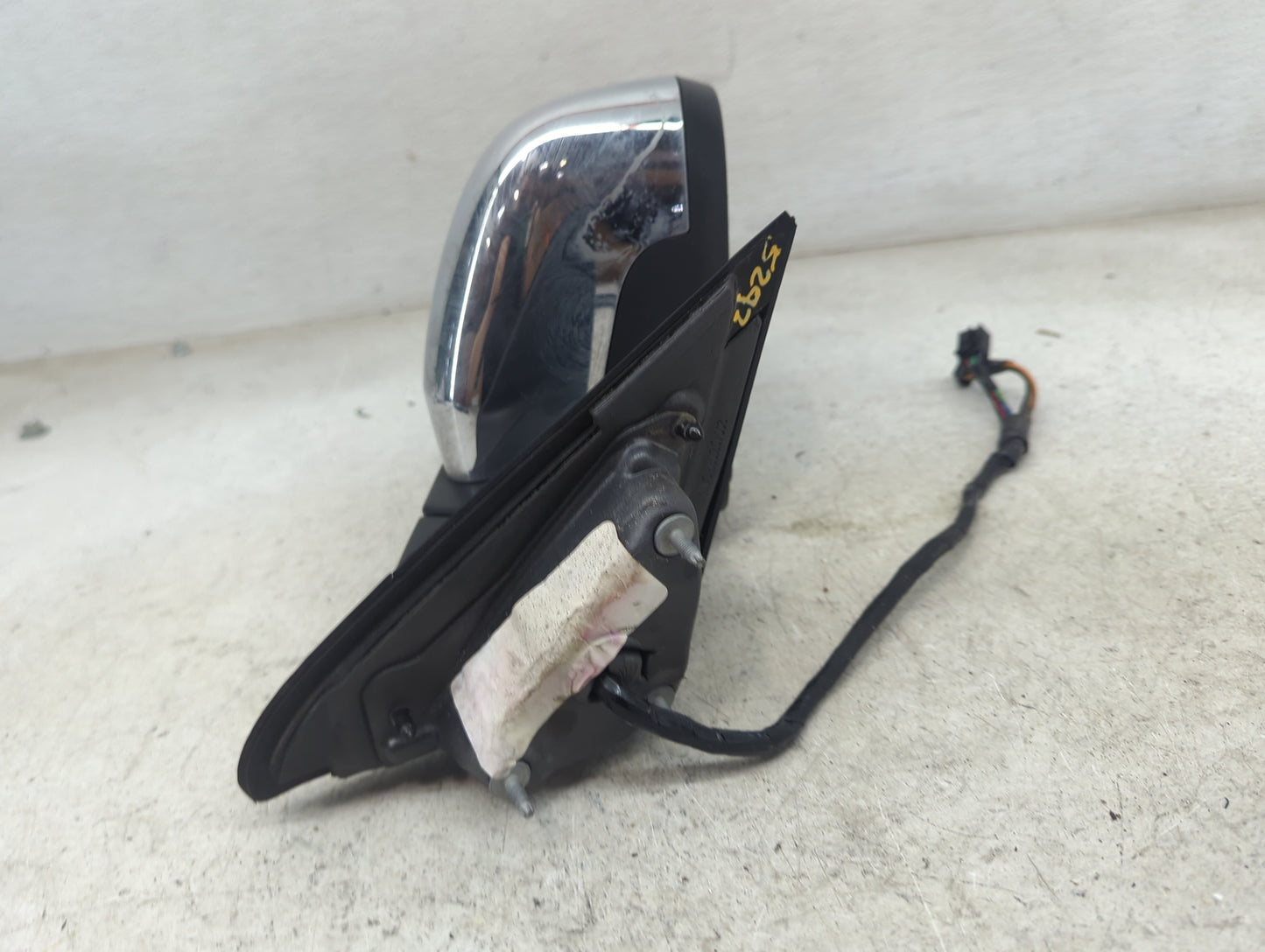 2015 Chevrolet Avalanche Driver Side View Mirror - Left Door Mirror OEM Used - Oemusedautoparts1.com