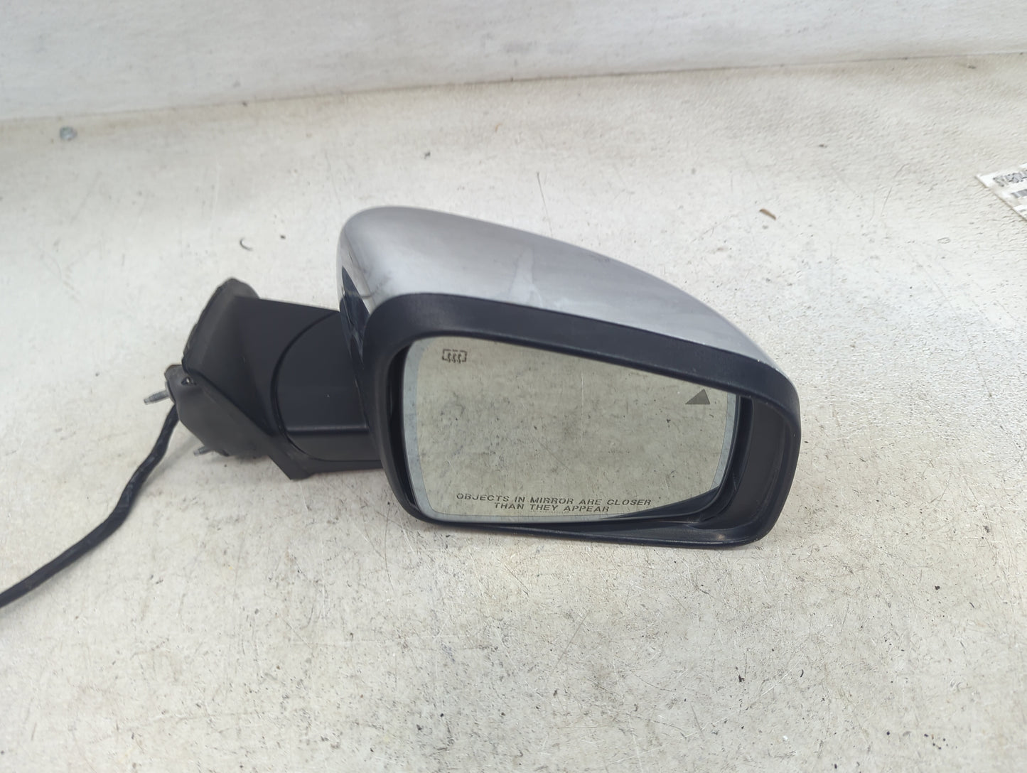 2015 Chevrolet Avalanche Driver Side View Mirror - Left Door Mirror OEM Used - Oemusedautoparts1.com