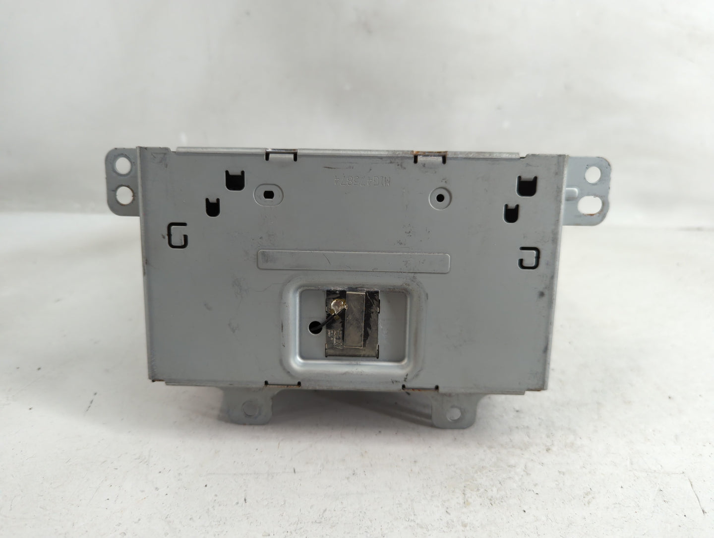 2014-2015 Chevrolet Camaro Radio AM FM Cd Player Receiver Replacement Fits Fits 2014 2015 2016 2017 OEM Used Auto Parts - Oe