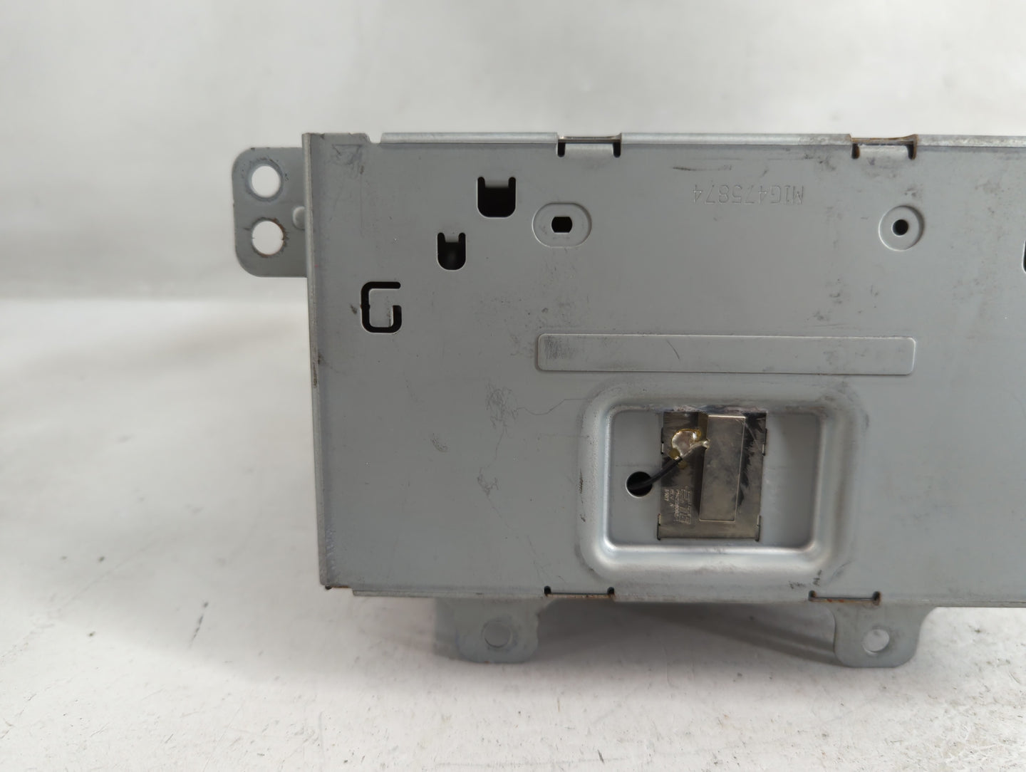 2014-2015 Chevrolet Camaro Radio AM FM Cd Player Receiver Replacement Fits Fits 2014 2015 2016 2017 OEM Used Auto Parts - Oe
