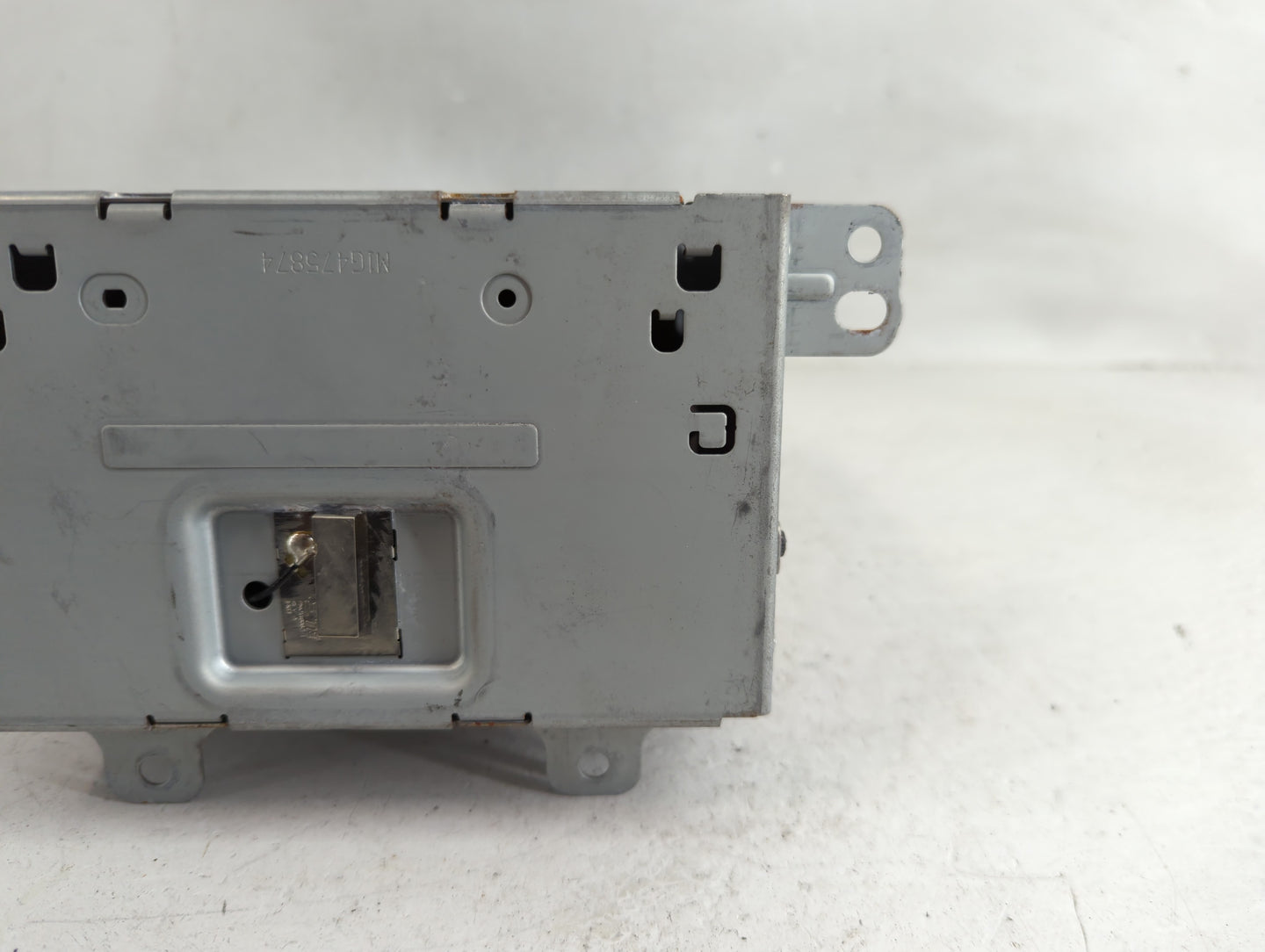 2014-2015 Chevrolet Camaro Radio AM FM Cd Player Receiver Replacement Fits Fits 2014 2015 2016 2017 OEM Used Auto Parts - Oe