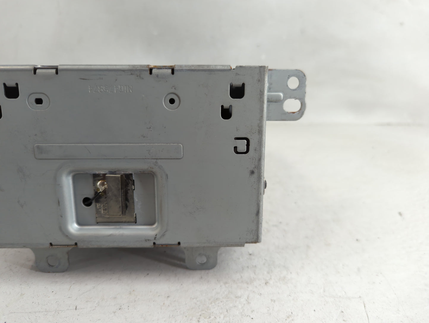 2014-2015 Chevrolet Camaro Radio AM FM Cd Player Receiver Replacement Fits Fits 2014 2015 2016 2017 OEM Used Auto Parts - Oe