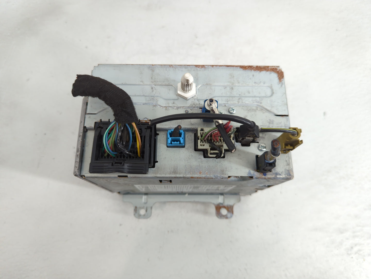 2014-2015 Chevrolet Camaro Radio AM FM Cd Player Receiver Replacement Fits Fits 2014 2015 2016 2017 OEM Used Auto Parts - Oe