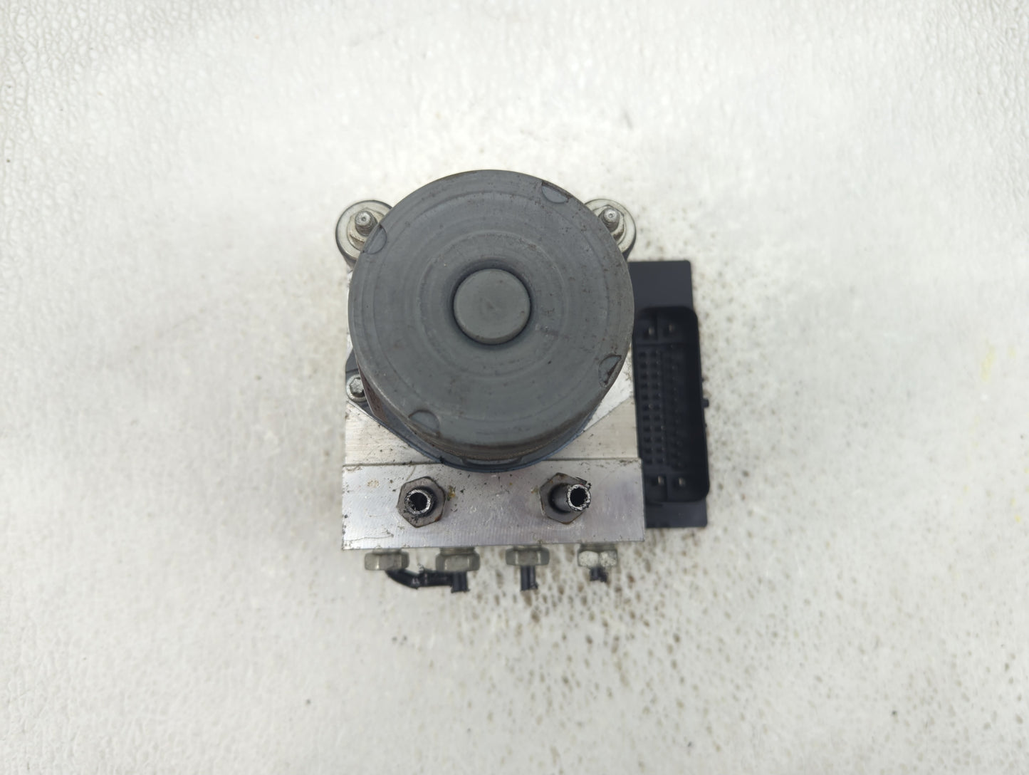 2012-2015 Chevrolet Camaro ABS Pump Control Module Replacement P/N:22914251 Fits Fits 2012 2013 2014 2015 OEM Used Auto Part