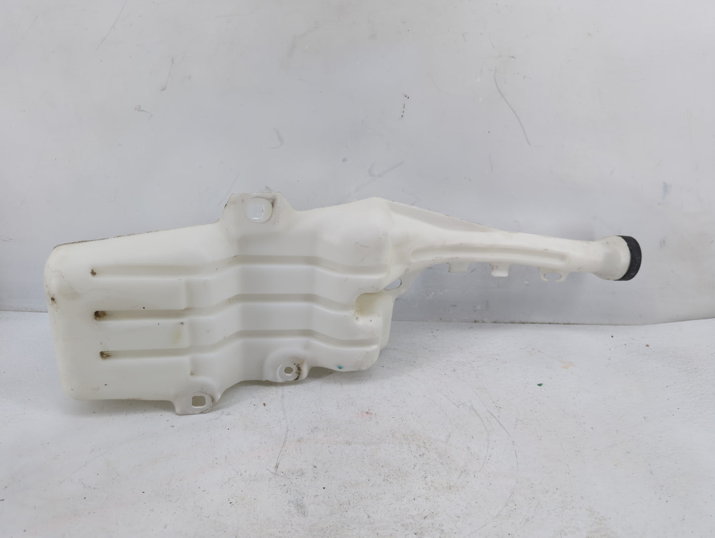 2010-2015 Chevrolet Camaro Windshield Washer Fluid Reservoir Bottle Oem - Oemusedautoparts1.com
