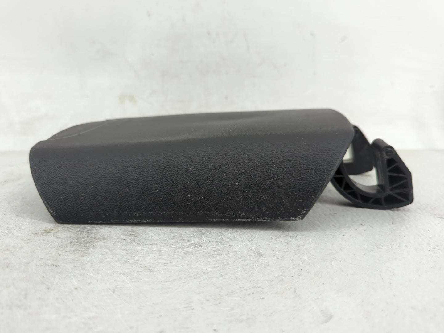 2015 Chevrolet Camaro Center Console Armrest Cover Lid Fits OEM Used Auto Parts - Oemusedautoparts1.com