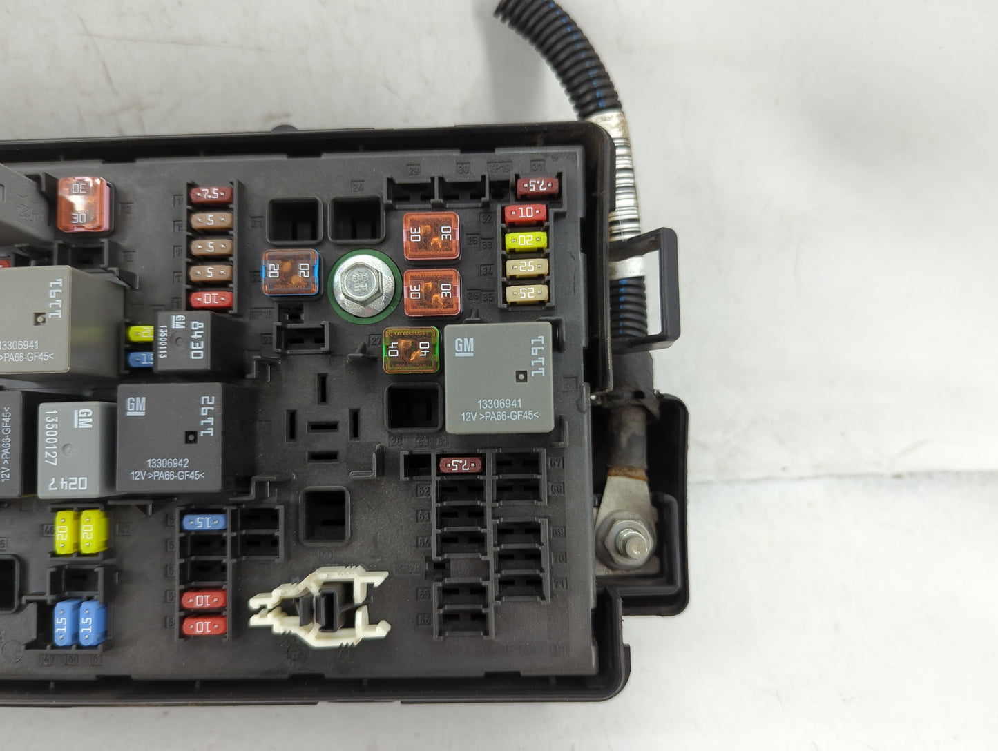 2012-2015 Chevrolet Camaro Fusebox Fuse Box Panel Relay Module P/N:22760636 Fits Fits 2012 2013 2014 2015 OEM Used Auto Part