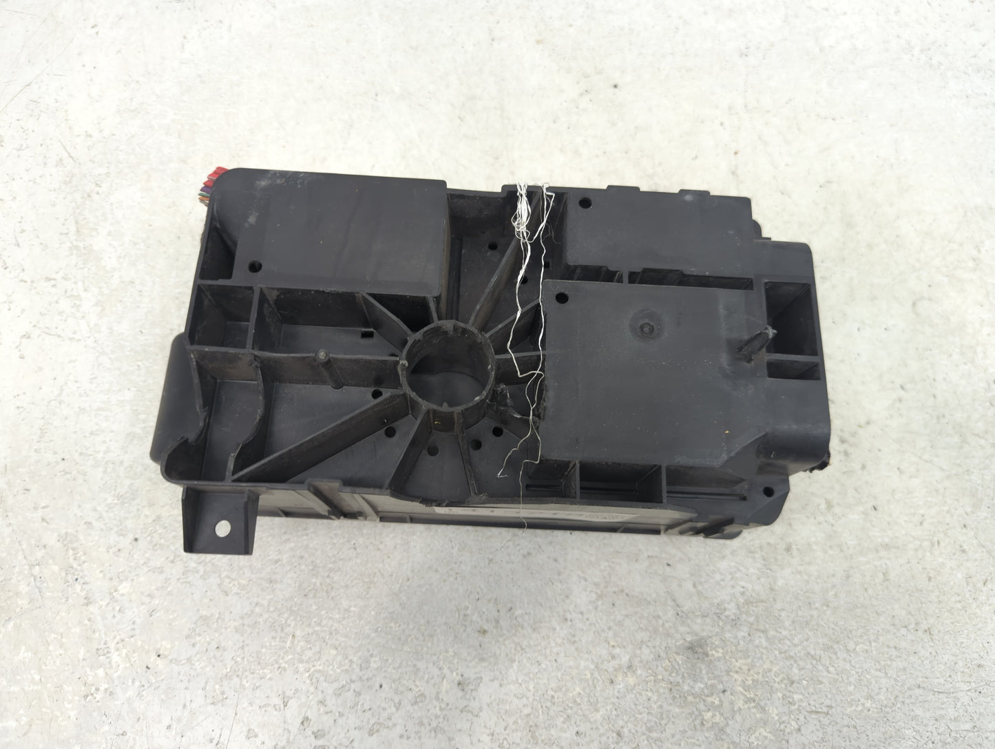 2012-2015 Chevrolet Camaro Fusebox Fuse Box Panel Relay Module P/N:22760635 Fits Fits 2012 2013 2014 2015 OEM Used Auto Part