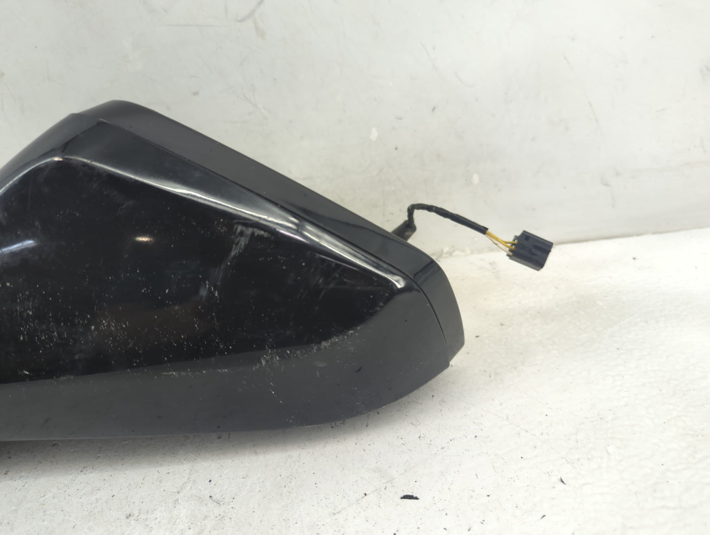 2010-2015 Chevrolet Camaro Driver Side View Mirror - Left Door Mirror OEM Used - Oemusedautoparts1.com