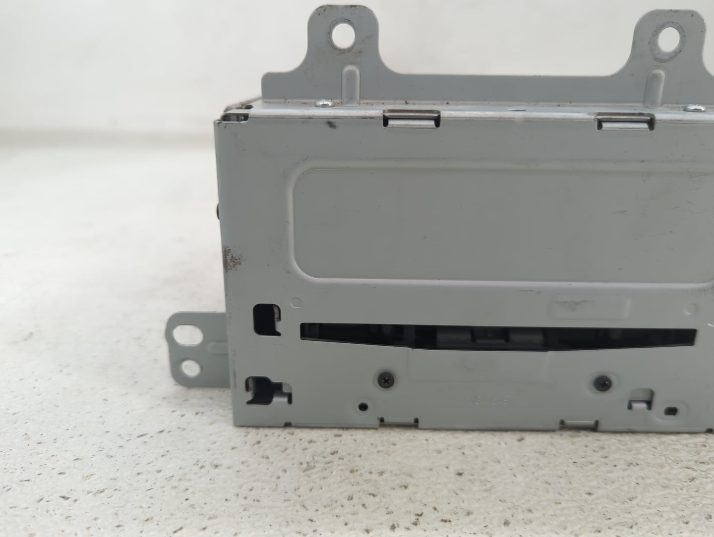 2015 Chevrolet Camaro Radio AM FM Cd Player Receiver Replacement P/N:2GC 035 869 Fits Fits 2016 OEM Used Auto Parts - Oemuse