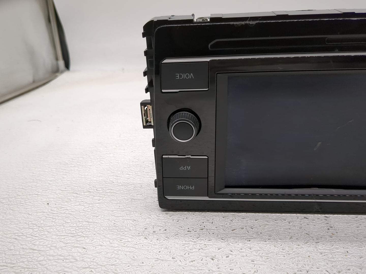 2015 Chevrolet Camaro Radio AM FM Cd Player Receiver Replacement P/N:2GC 035 869 Fits Fits 2016 OEM Used Auto Parts - Oemuse