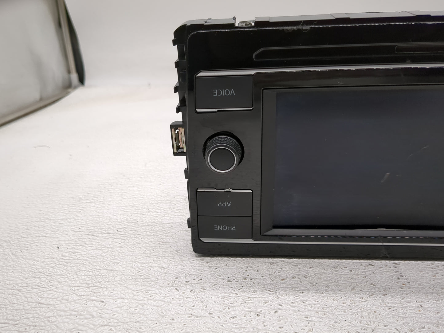 2015 Chevrolet Camaro Radio AM FM Cd Player Receiver Replacement P/N:2GC 035 869 Fits Fits 2016 OEM Used Auto Parts - Oemuse