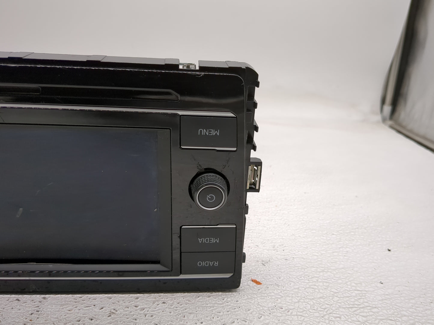 2015 Chevrolet Camaro Radio AM FM Cd Player Receiver Replacement P/N:2GC 035 869 Fits Fits 2016 OEM Used Auto Parts - Oemuse
