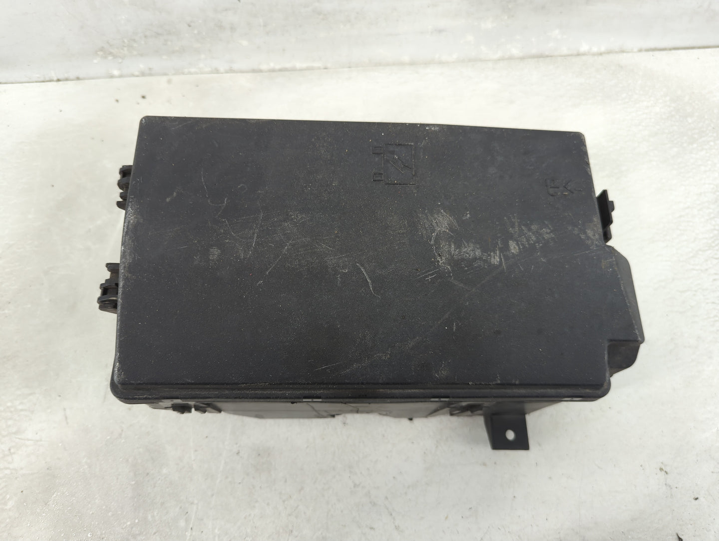 2012-2015 Chevrolet Camaro Fusebox Fuse Box Panel Relay Module Fits Fits 2012 2013 2014 2015 OEM Used Auto Parts - Oemusedau