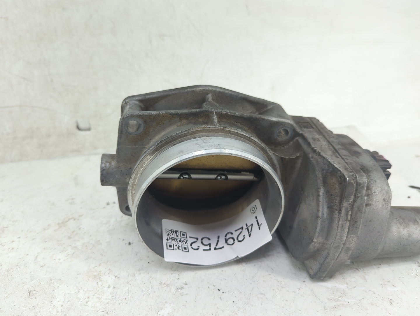 2010-2015 Chevrolet Camaro Throttle Body Fits Fits 2009 2010 2011 2012 2013 2014 2015 2016 2017 OEM Used Auto Parts - Oemuse