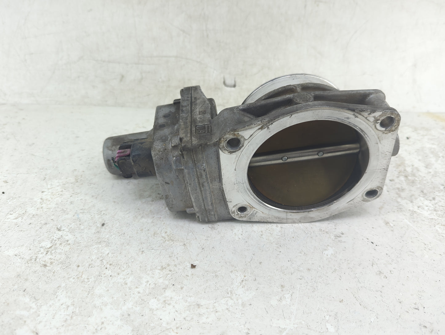 2010-2015 Chevrolet Camaro Throttle Body Fits Fits 2009 2010 2011 2012 2013 2014 2015 2016 2017 OEM Used Auto Parts - Oemuse