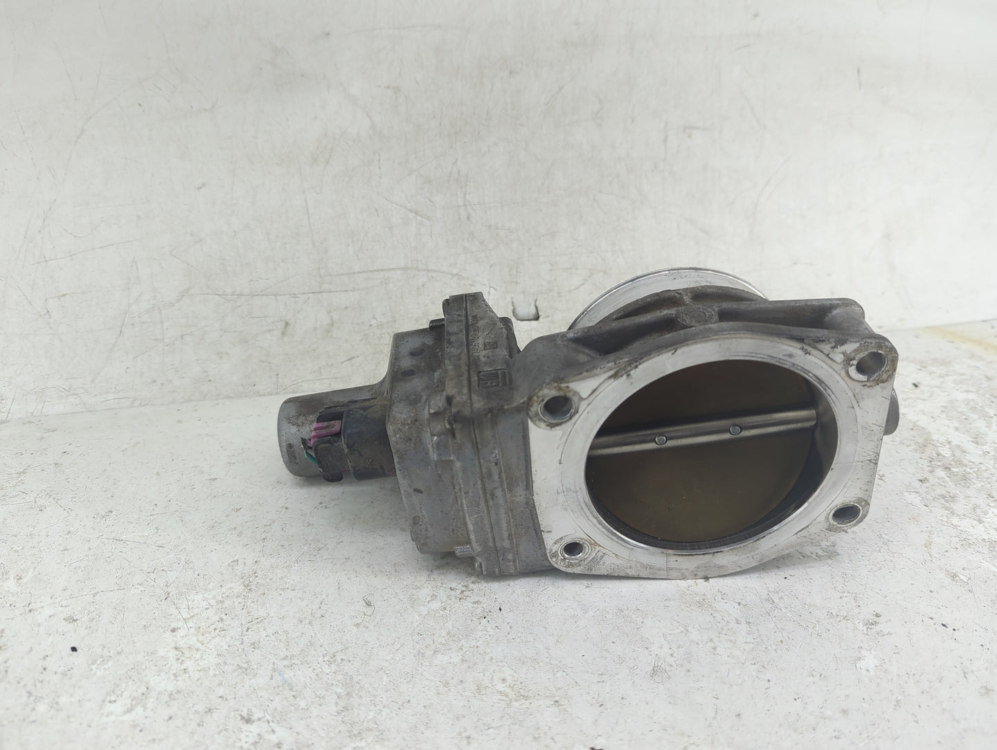 2010-2015 Chevrolet Camaro Throttle Body Fits Fits 2009 2010 2011 2012 2013 2014 2015 2016 2017 OEM Used Auto Parts - Oemuse