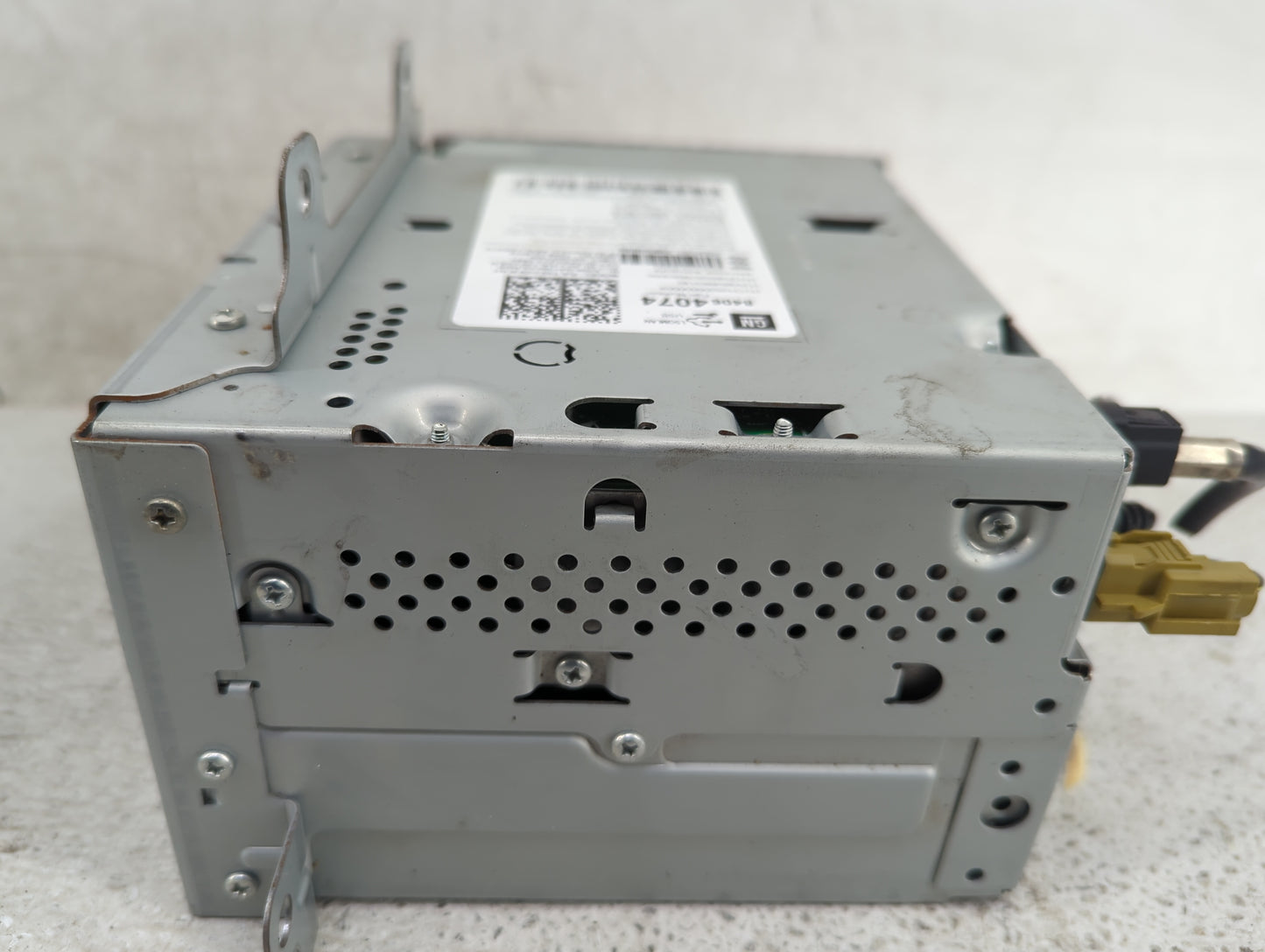2015 Chevrolet Camaro Radio AM FM Cd Player Receiver Replacement P/N:84064074 GA-130-COLR-NT, CQ-RG15N04D, TBP2030G Fits Fit