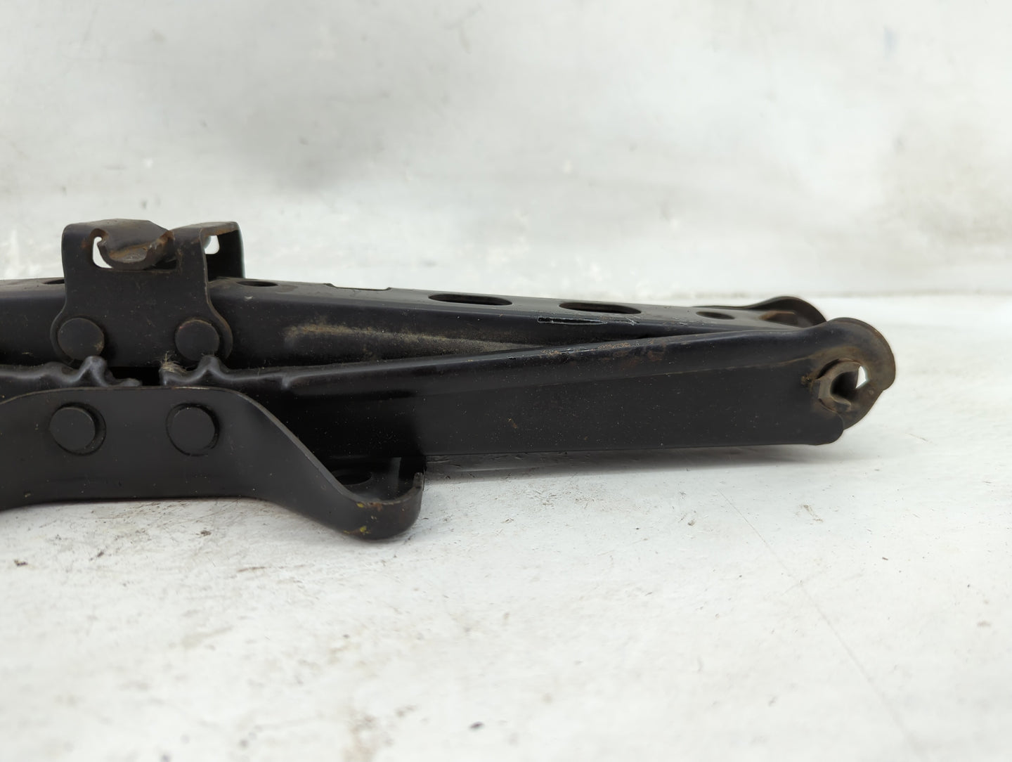2015 Chevrolet Camaro Spare Scissor Car Jack - Oemusedautoparts1.com