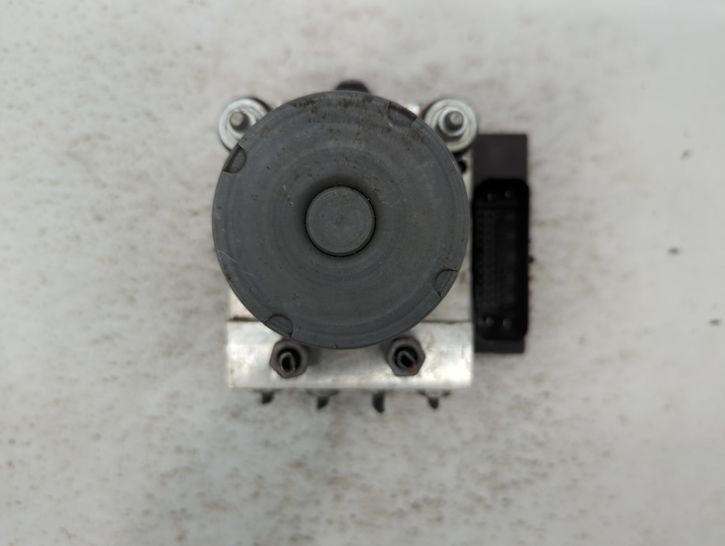 2012-2015 Chevrolet Camaro ABS Pump Control Module Replacement P/N:22914251 22914250, 22873642 Fits Fits 2012 2013 2014 2015