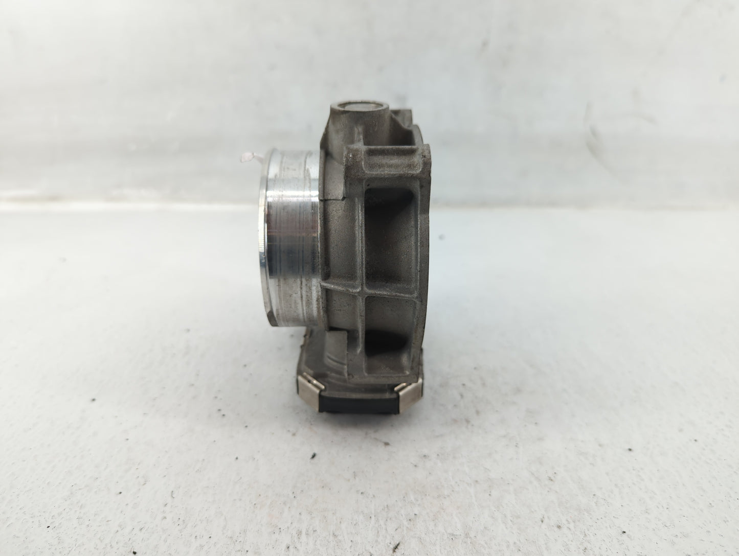 2015 Chevrolet Camaro Throttle Body P/N:12632172BA Fits OEM Used Auto Parts - Oemusedautoparts1.com