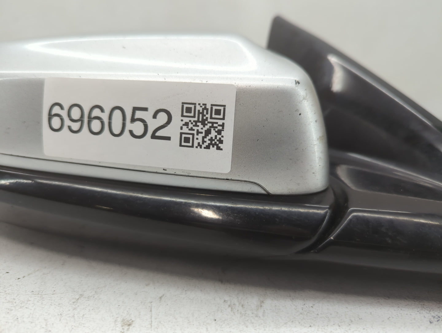 2010-2015 Chevrolet Camaro Passenger Side View Mirror - Right Door Mirror OEM Used - Oemusedautoparts1.com