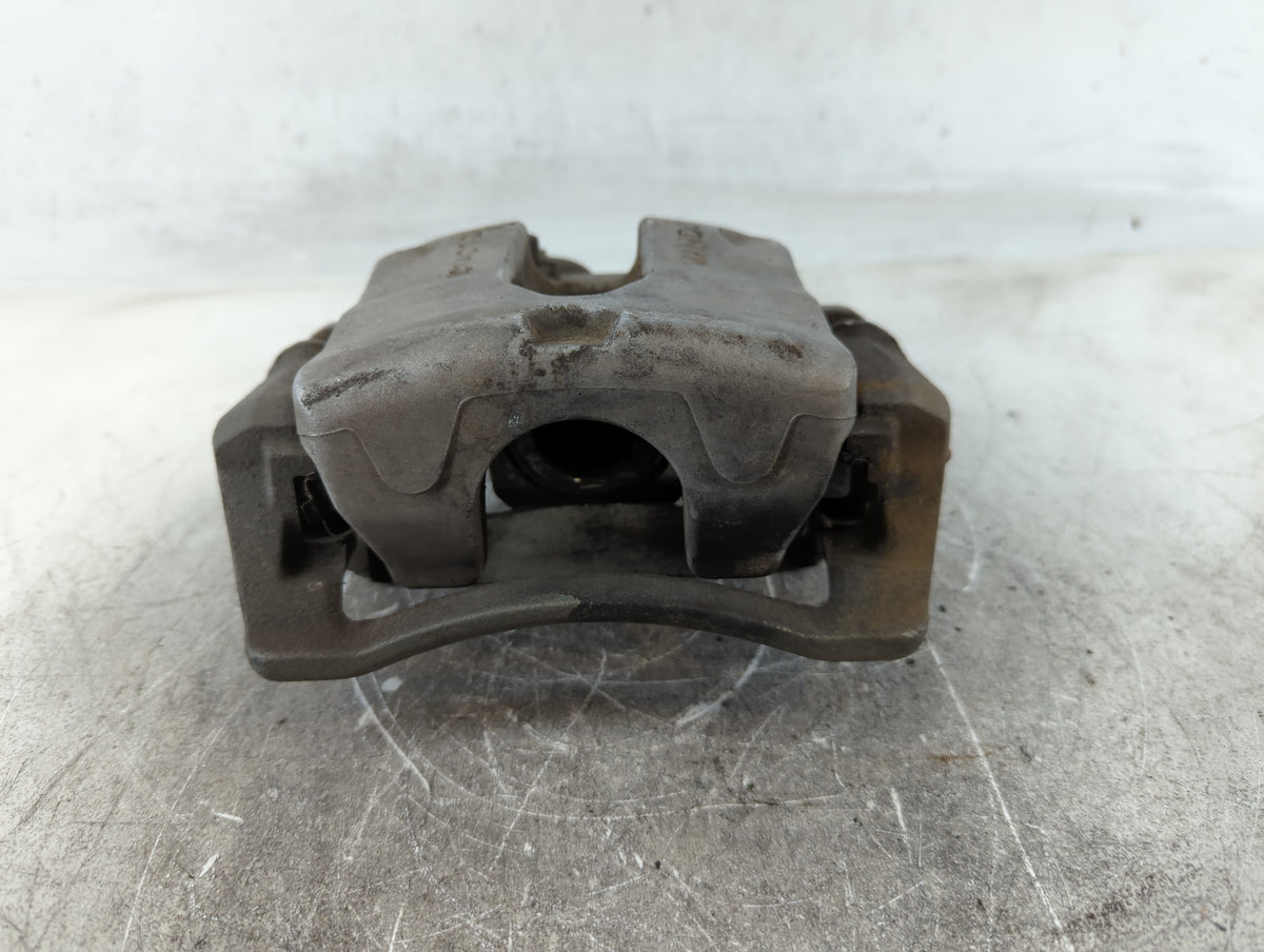 2010-2015 Chevrolet Camaro Front Passenger Right Brake Caliper 699557 - Oemusedautoparts1.com