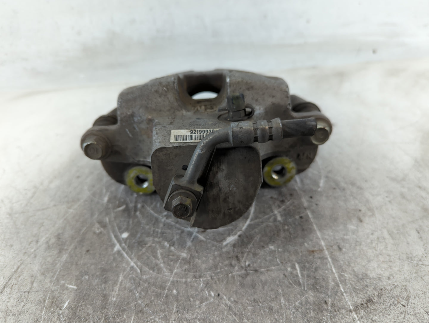 2010-2015 Chevrolet Camaro Front Passenger Right Brake Caliper 699557 - Oemusedautoparts1.com