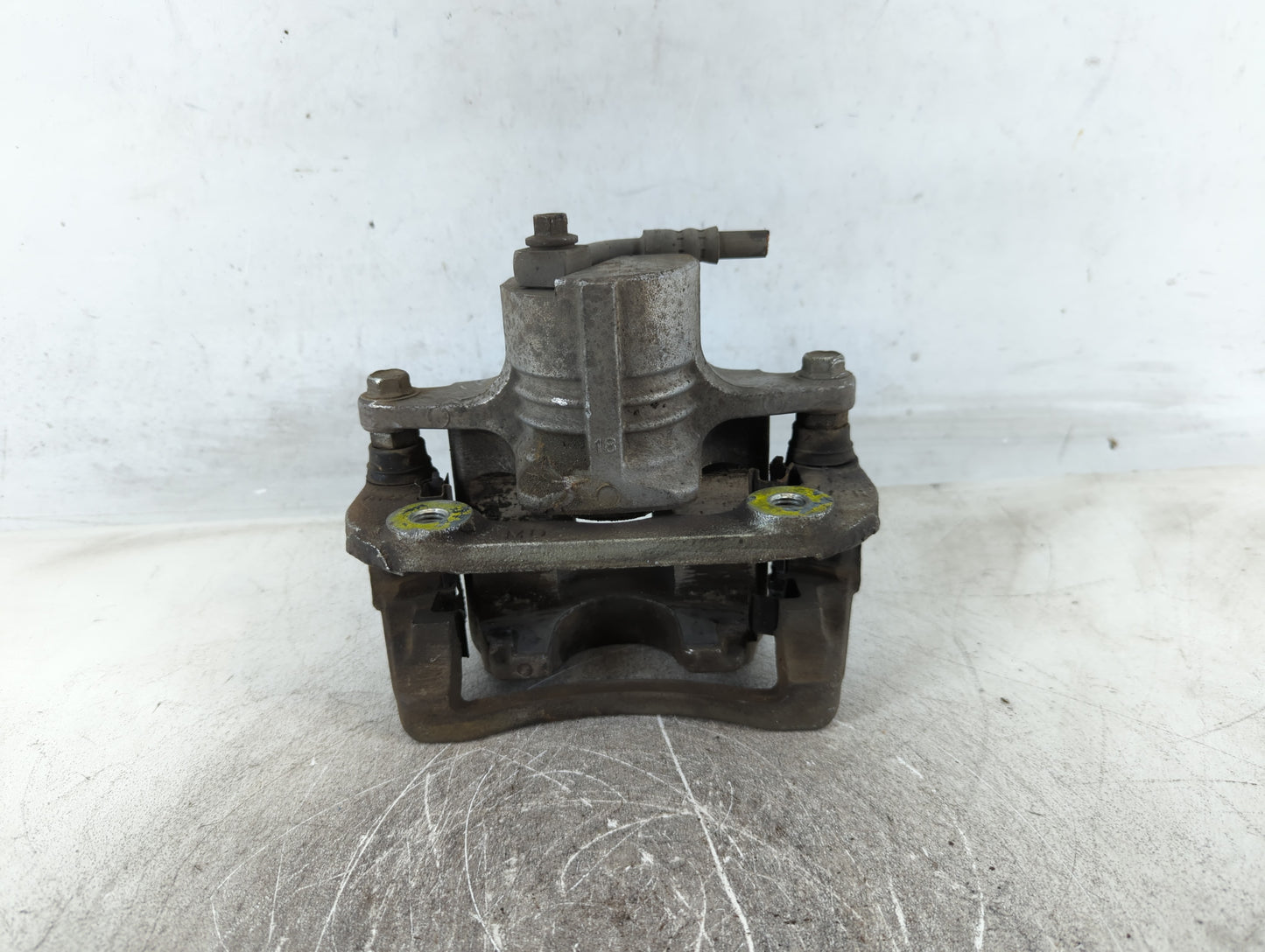 2010-2015 Chevrolet Camaro Front Passenger Right Brake Caliper 699557 - Oemusedautoparts1.com