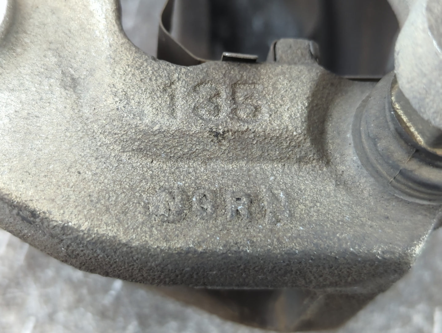 2010-2015 Chevrolet Camaro Front Driver Left Brake Caliper - Oemusedautoparts1.com