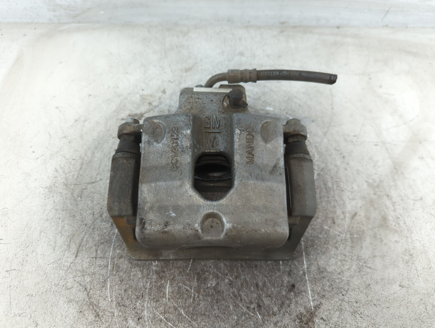 2010-2015 Chevrolet Camaro Front Passenger Right Brake Caliper 699680 - Oemusedautoparts1.com