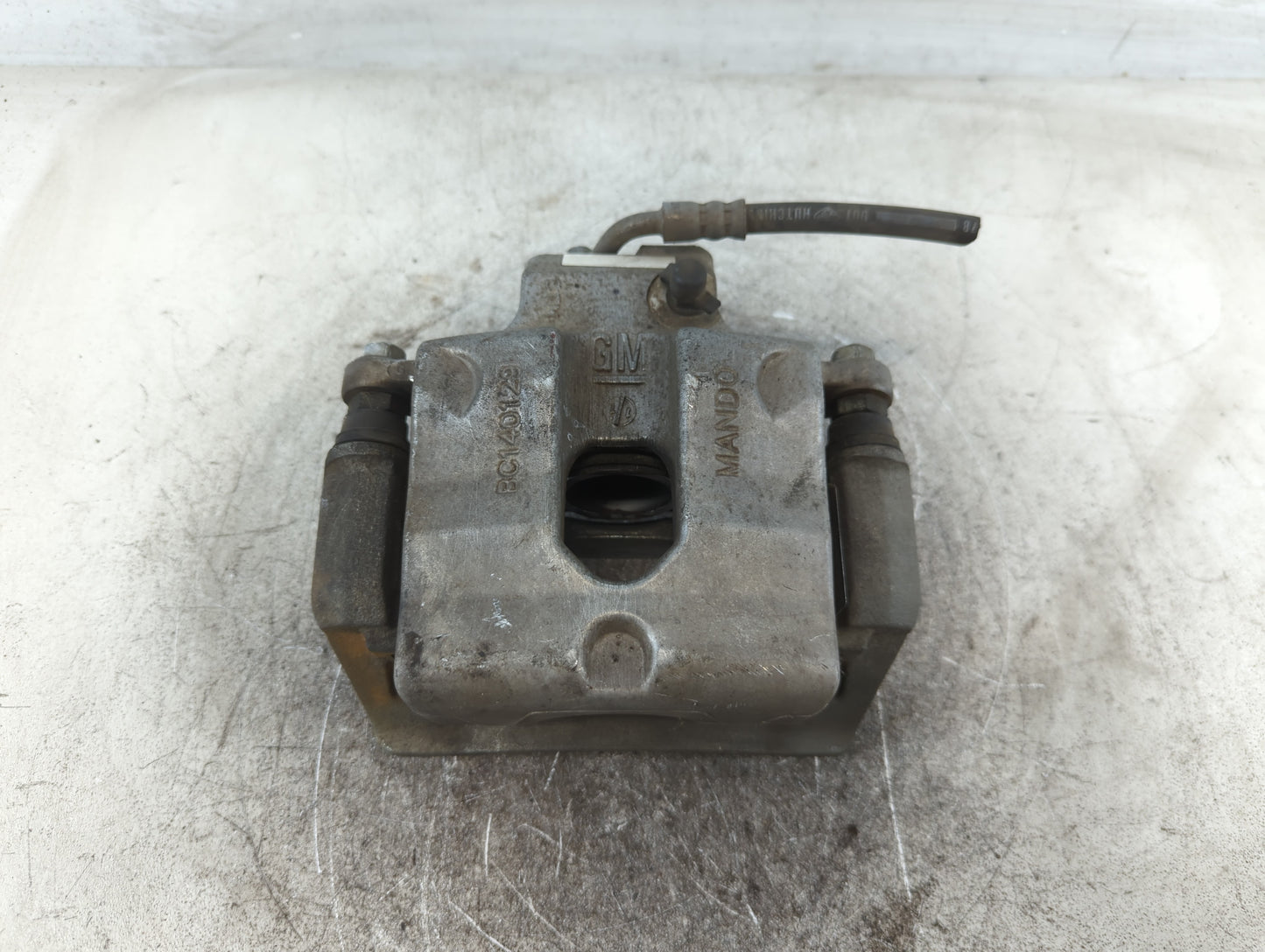 2010-2015 Chevrolet Camaro Front Passenger Right Brake Caliper 699680 - Oemusedautoparts1.com