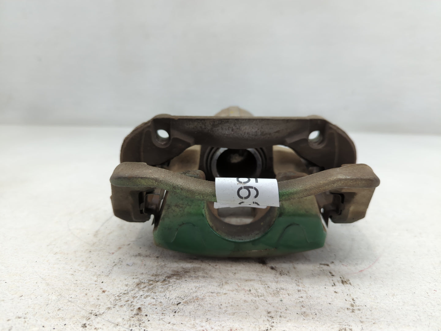 2010-2015 Chevrolet Camaro Front Driver Left Brake Caliper - Oemusedautoparts1.com