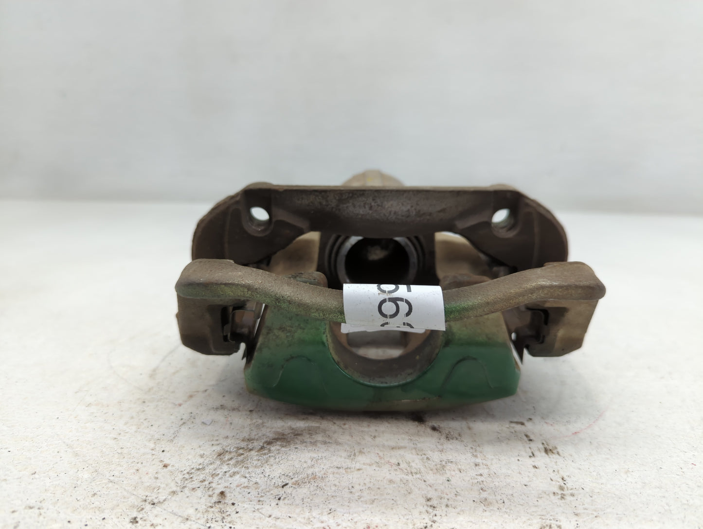 2010-2015 Chevrolet Camaro Front Driver Left Brake Caliper - Oemusedautoparts1.com