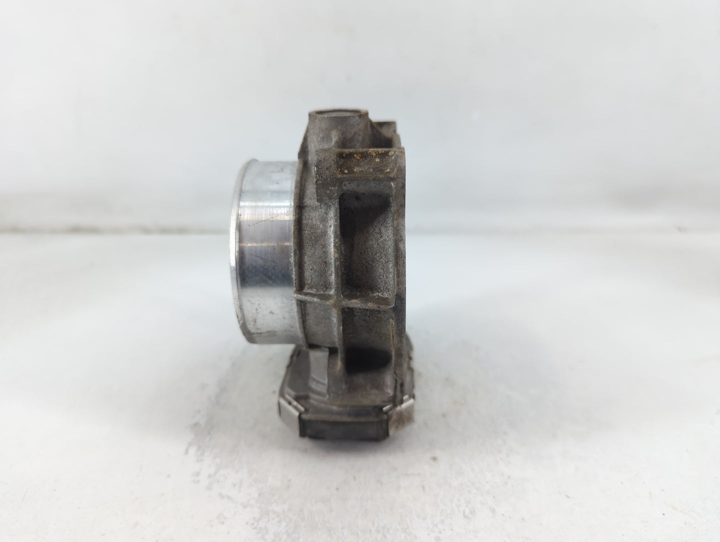 2012-2015 Chevrolet Camaro Throttle Body P/N:12670981AA Fits Fits 2012 2013 2014 2015 2016 2017 2018 2019 2020 2021 2022 OEM