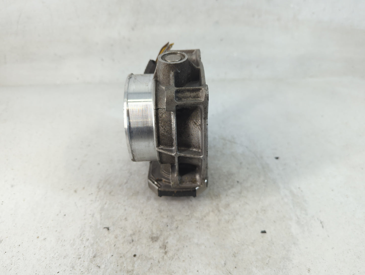 2012-2015 Chevrolet Camaro Throttle Body P/N:12632172BA Fits Fits 2012 2013 2014 2015 2016 2017 2018 2019 2020 2021 2022 OEM